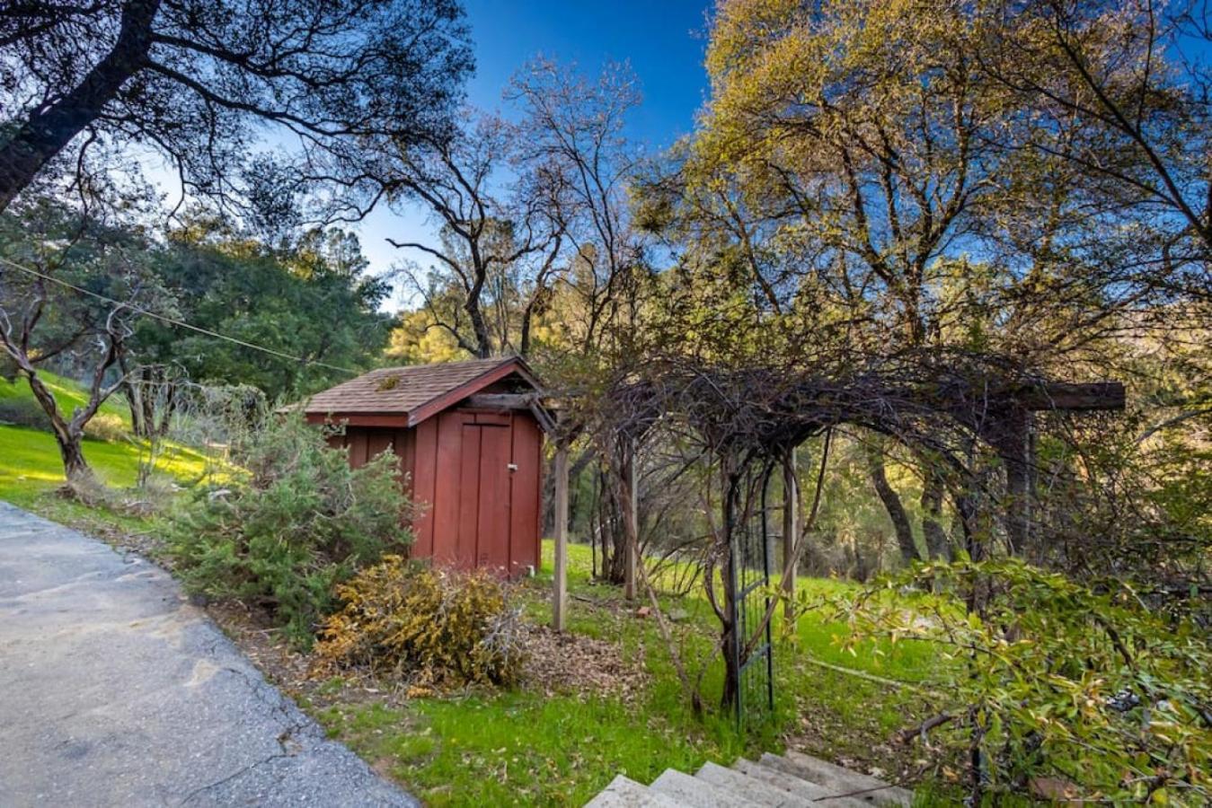 Sierra Vista Lookout Lodge With Creek, Waterfall And Waterholes, Minutes From Bass Lake And Yosemite South Gate North Fork Buitenkant foto